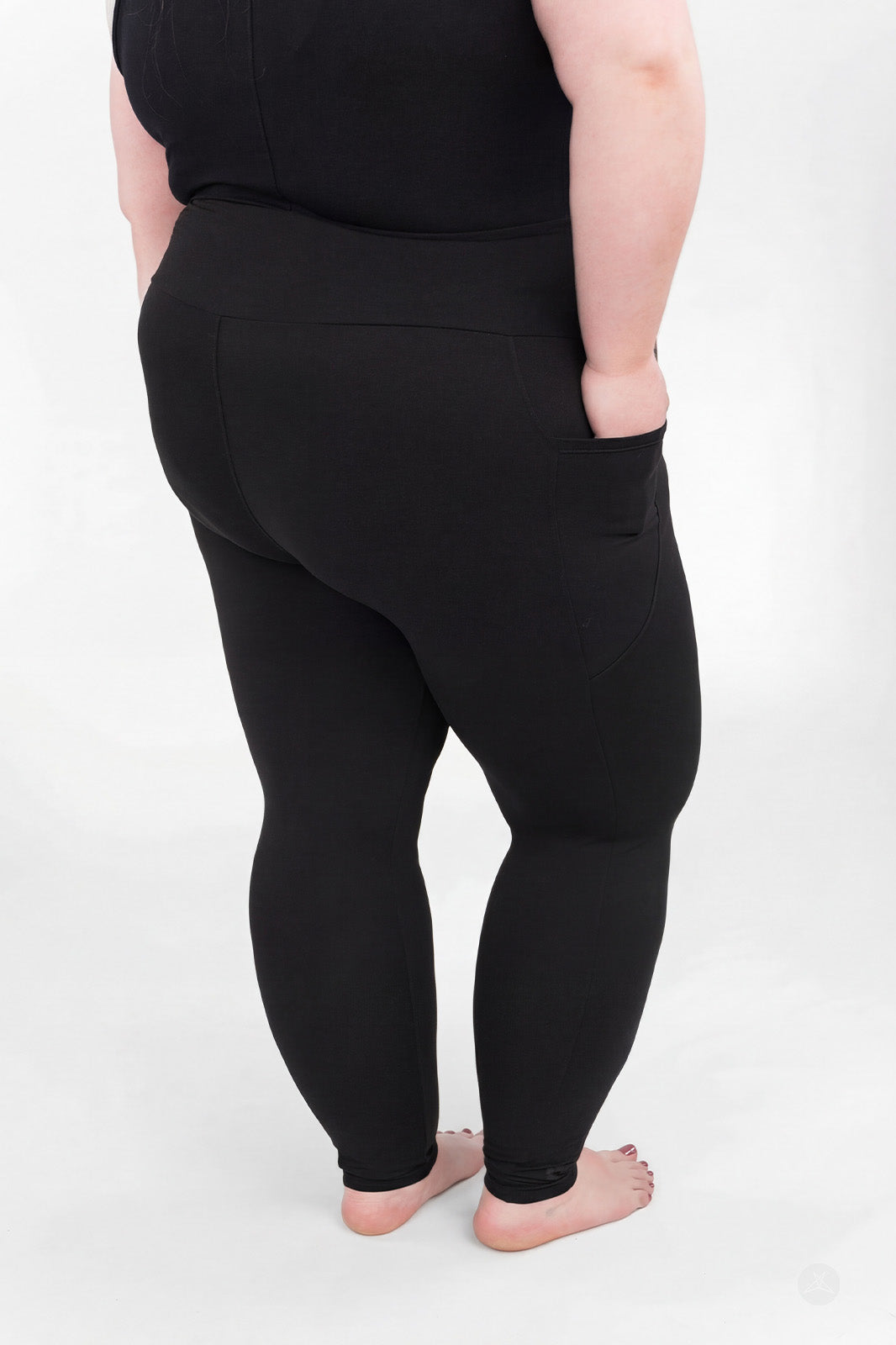 Black High-Waisted Pocket Leggings