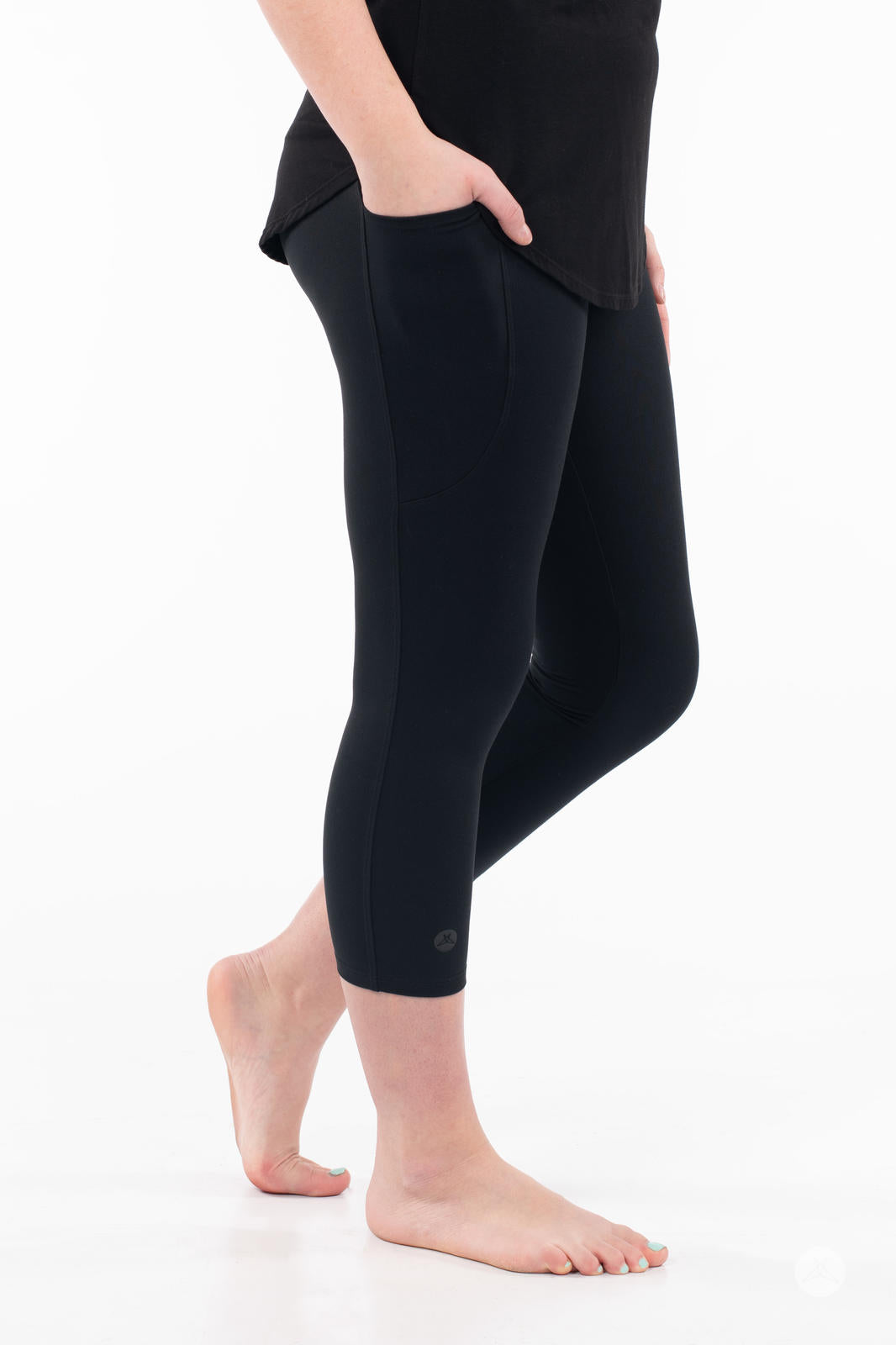 Signature Waist Pocket Crops