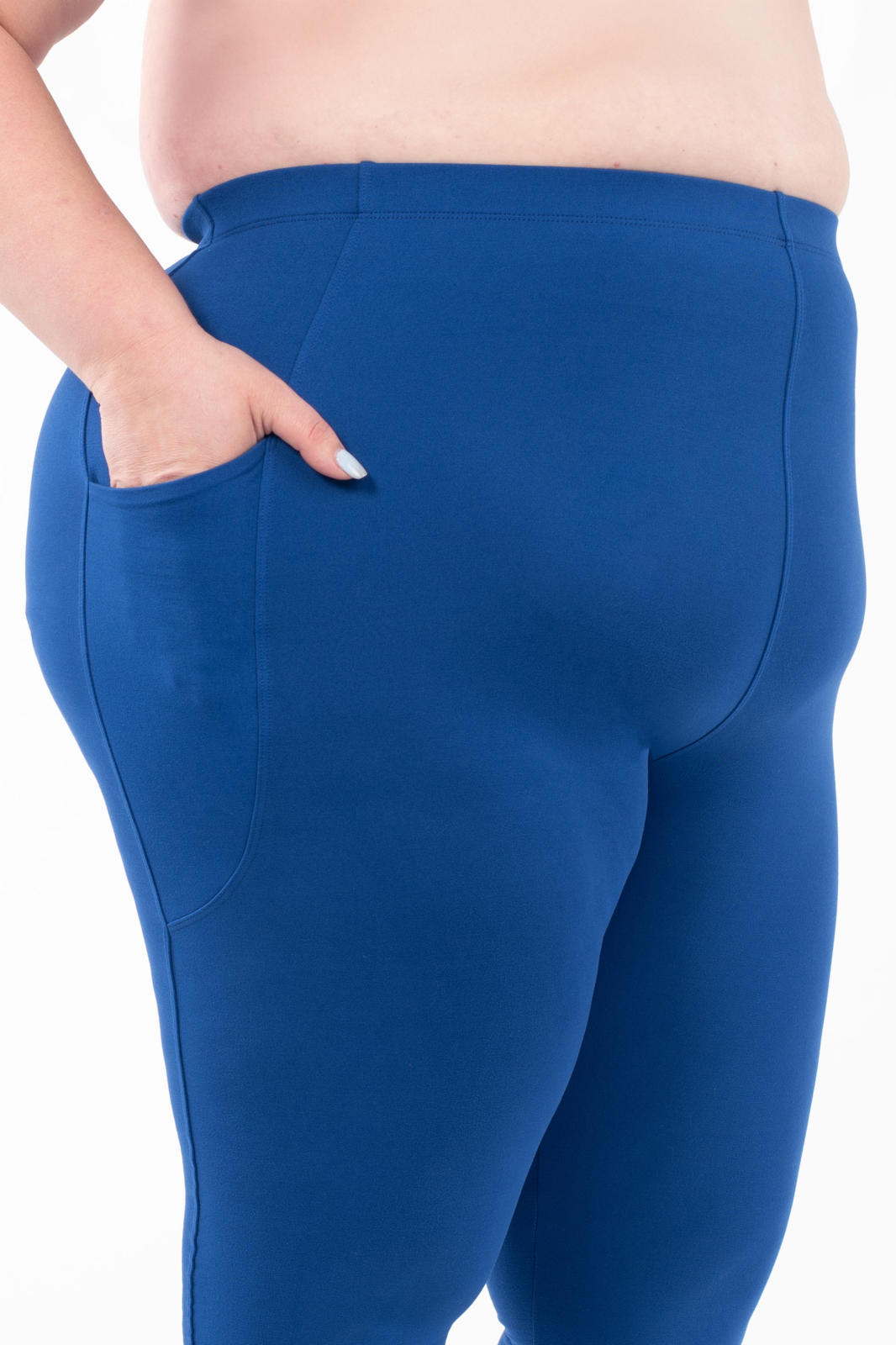 Signature Waist Pocket Crops