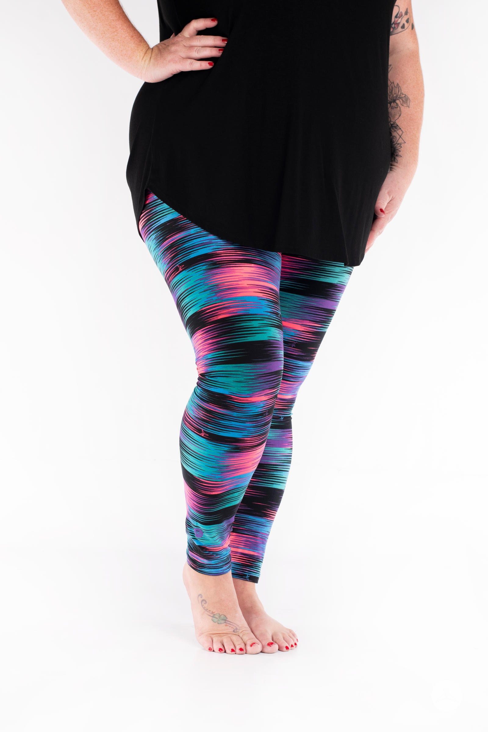 Out of Focus Plus Patterned Leggings