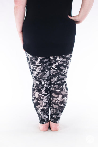 Dog Show Plus leggings - SweetLegs