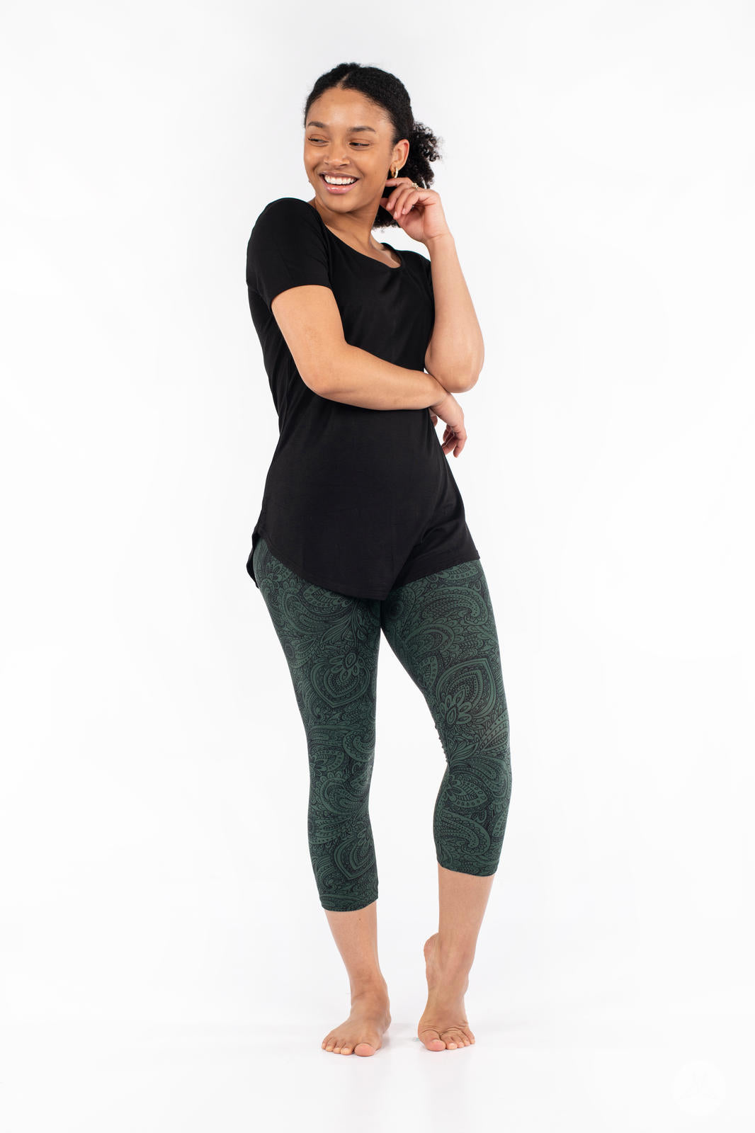 60,000 Shoppers Love These High-Waisted Leggings With Pockets